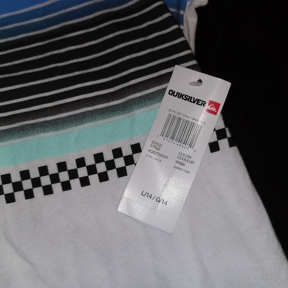 T-shirt  BNWT size Large - Picture 2 of 3